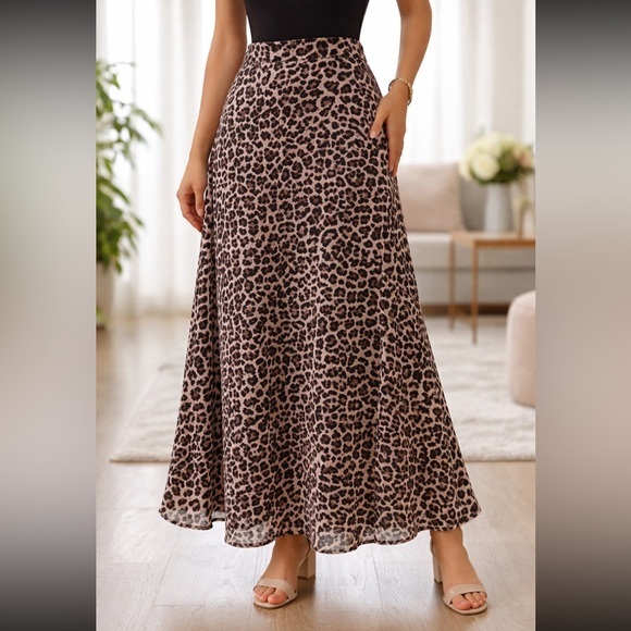 Fair Lady Dresses & Skirts - Fair Lady Vintage European Leopard Animal  Print Lined Maxi  Skirt Size 10P